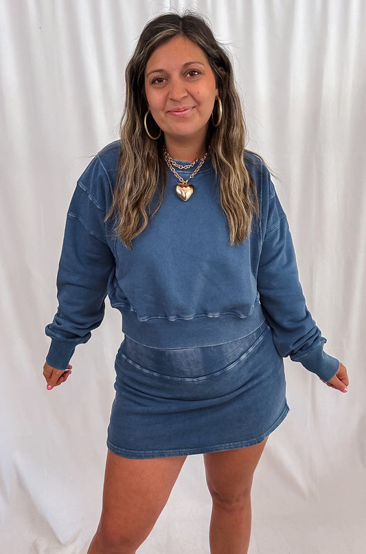 Mineral Wash Luxe Cropped Sweatshirt